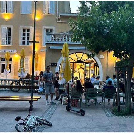 Hotel De La Loube La Roquebrussanne Zewnętrze zdjęcie
